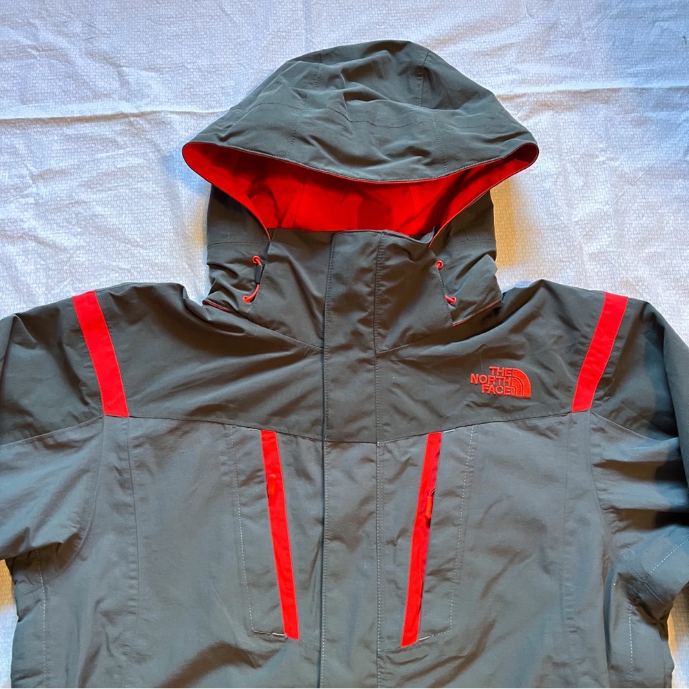 The North Face Men's Grey and Red Hooded 3 Way Hyvent Mountain Jacket Size S - Picture 5 of 11